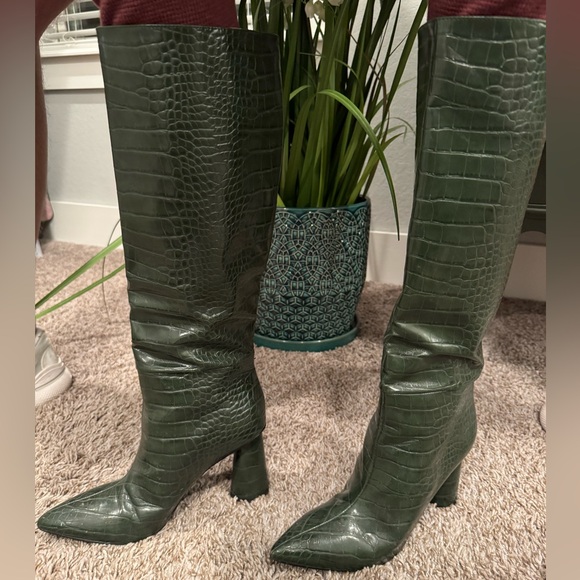 Faux Alligator Knee High Green Boots - Picture 4 of 7